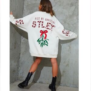 Mistletoe Printed Graphic Oversized Sweatshirt Dress